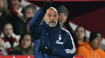 سانتو يهاجم أساليب أرسنال المثيرة للجدل وينضم لقائمة منتقدي الفنون المظلمة